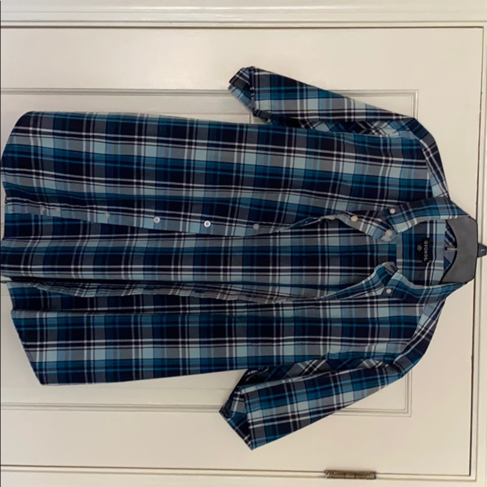 Short sleeve button down